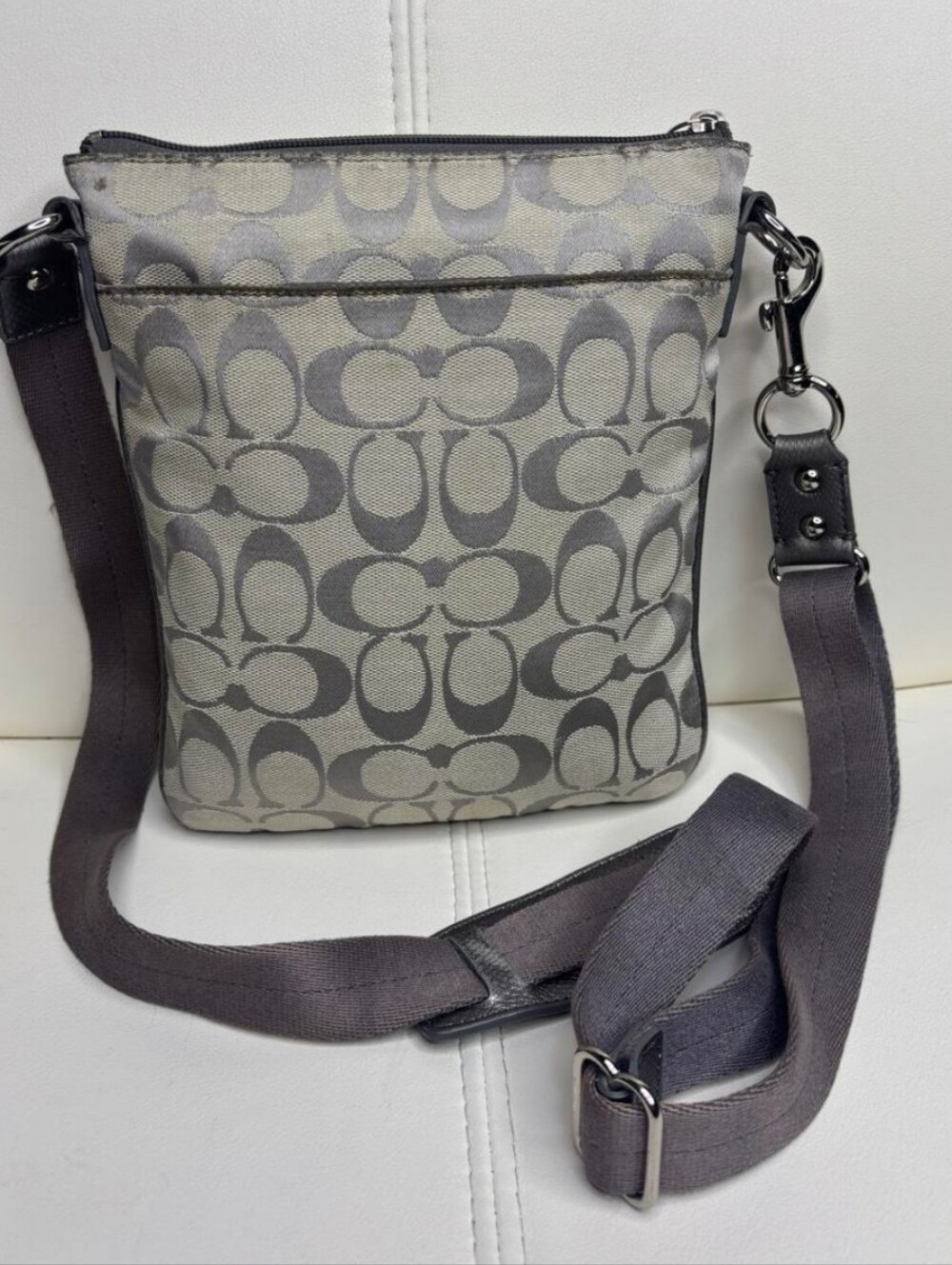 Coach Gray Signature Canvas Messenger Bag with Black Trim - Picture 2 of 6